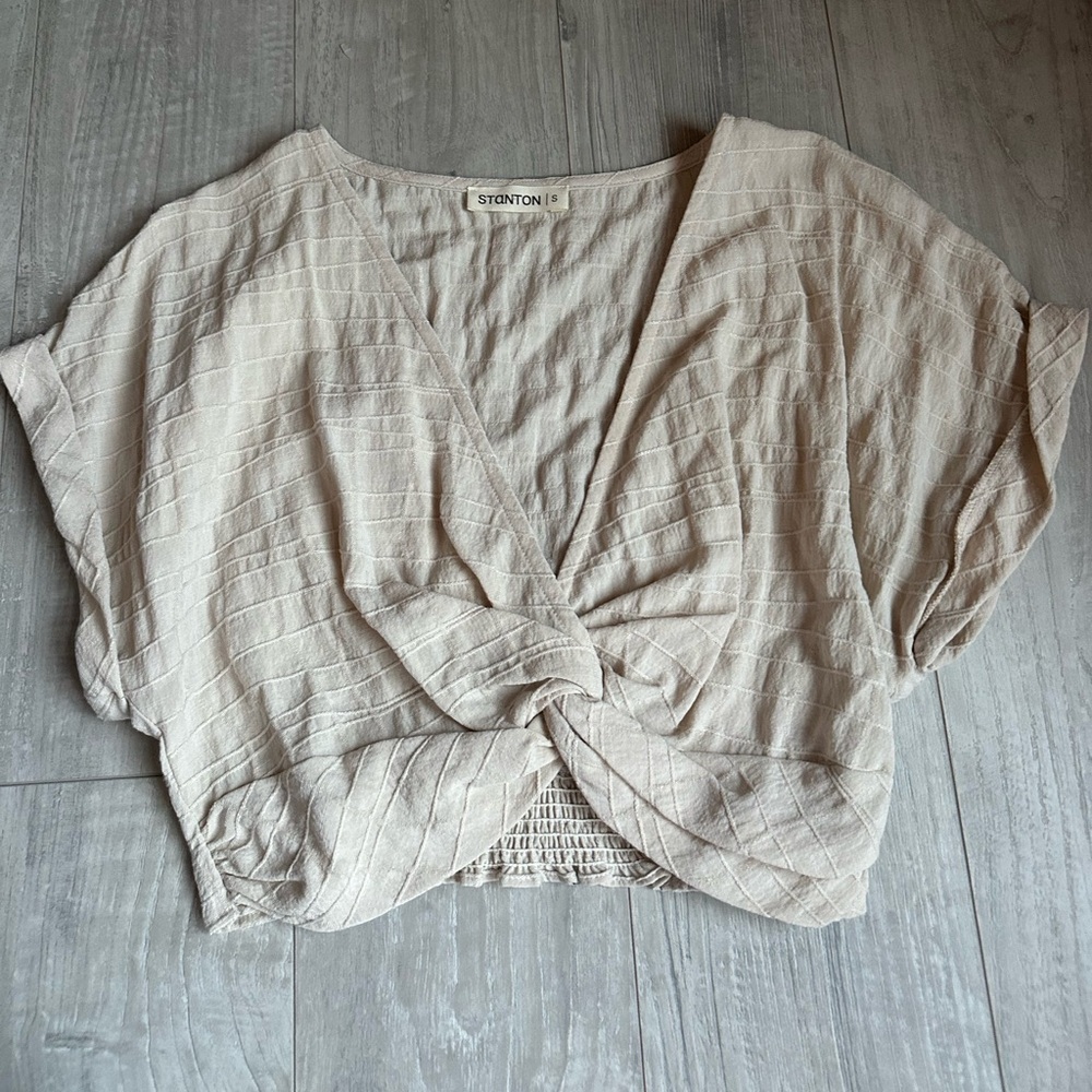Stanton low cut shirt
